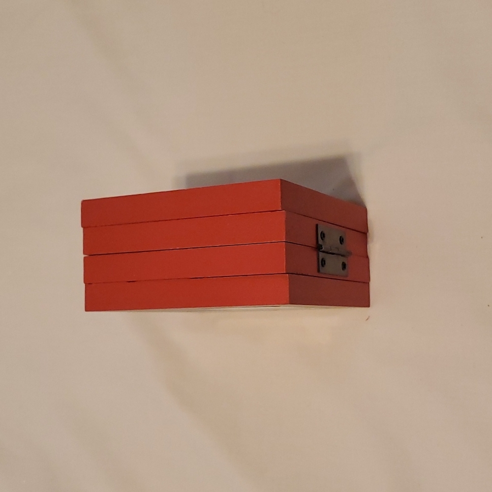 Bendable "LOVE" Tabletop Decor - Picture 4 of 5